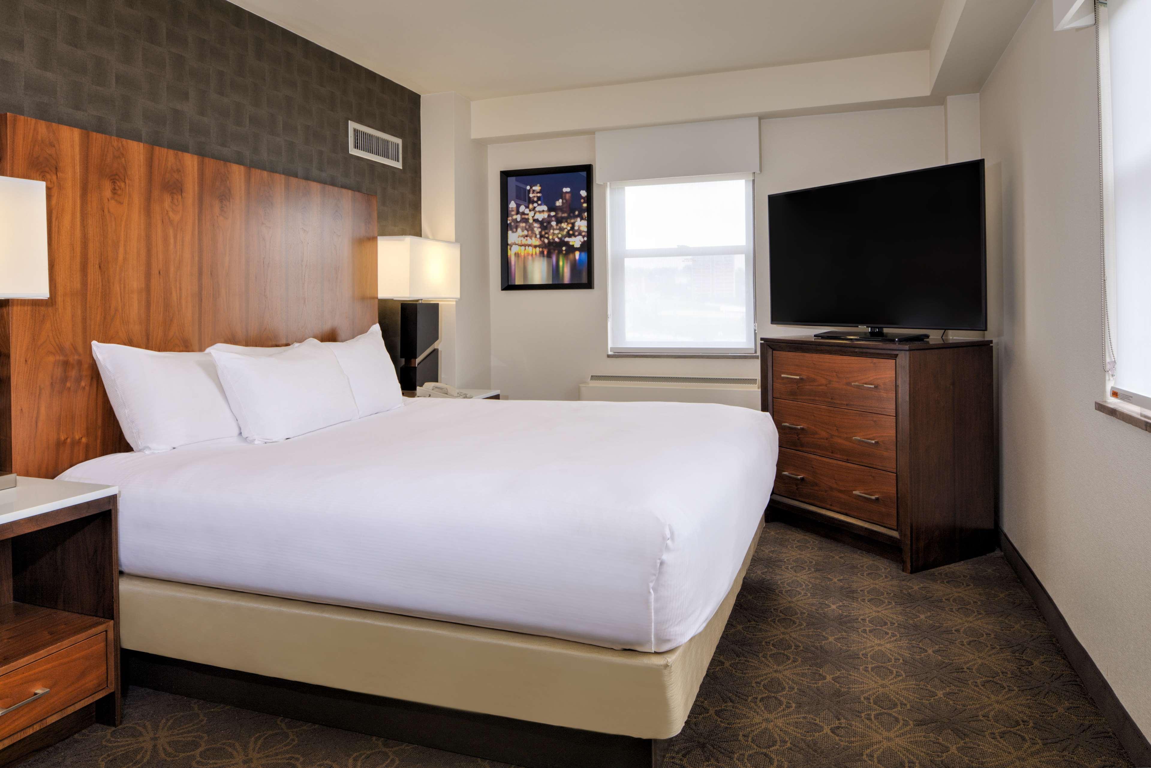 Doubletree By Hilton Hotel & Suites Pittsburgh Downtown Ngoại thất bức ảnh