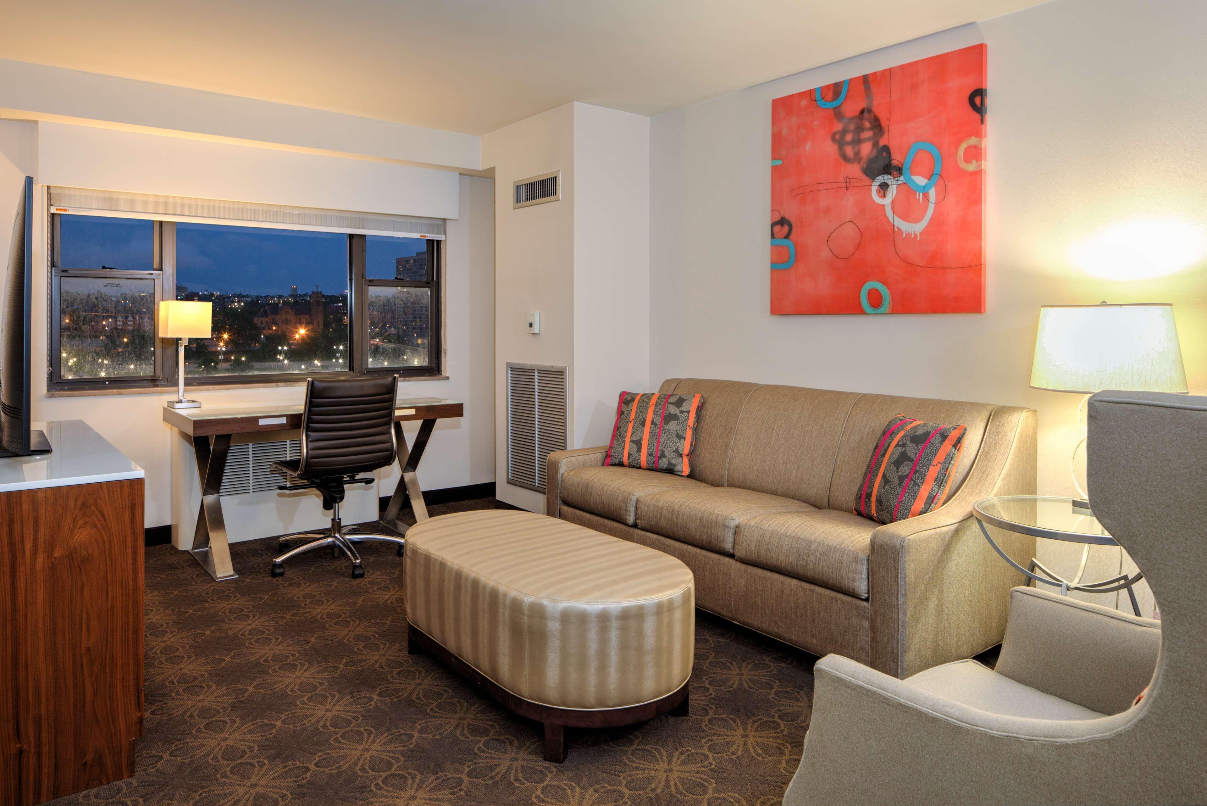 Doubletree By Hilton Hotel & Suites Pittsburgh Downtown Ngoại thất bức ảnh