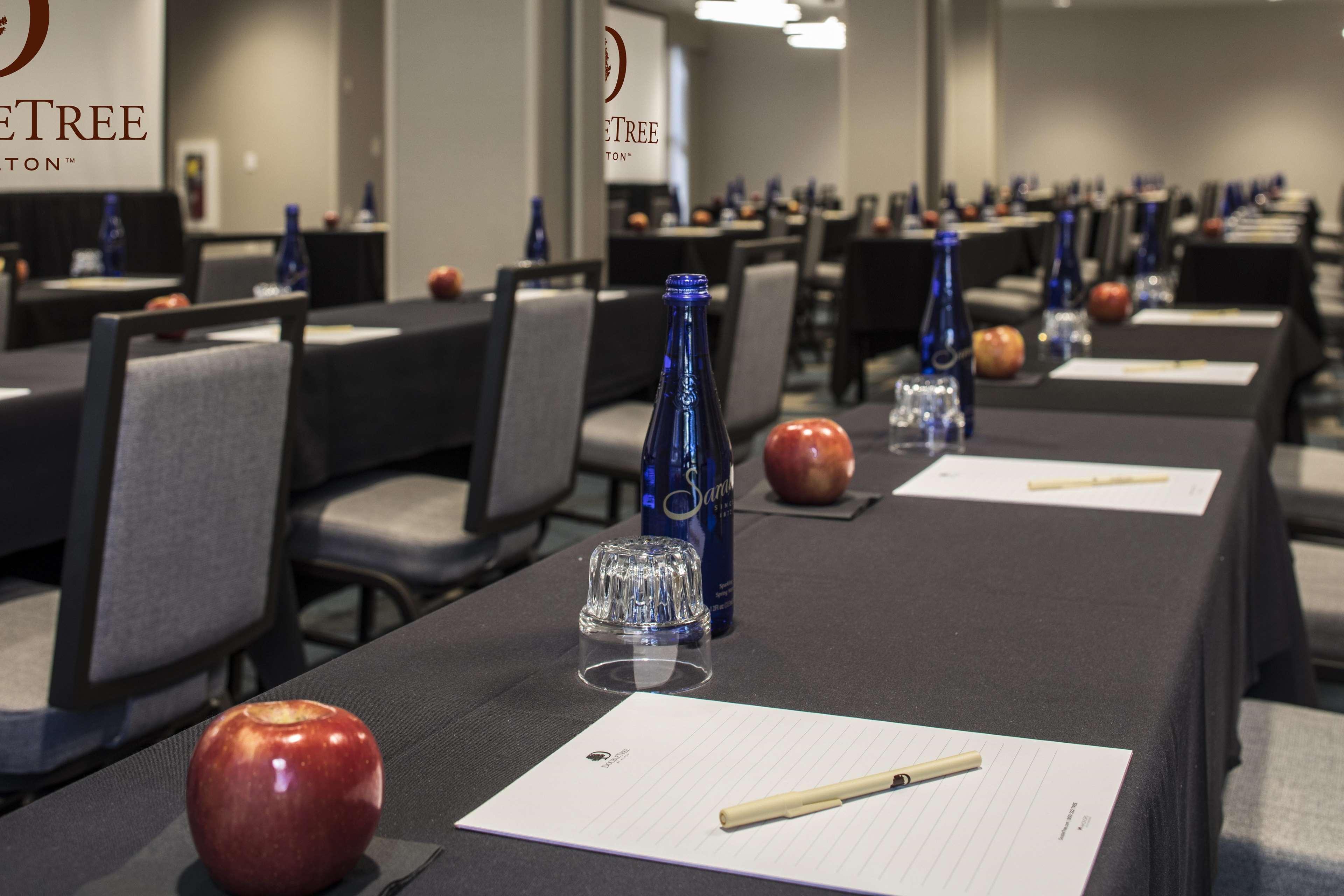 Doubletree By Hilton Hotel & Suites Pittsburgh Downtown Ngoại thất bức ảnh