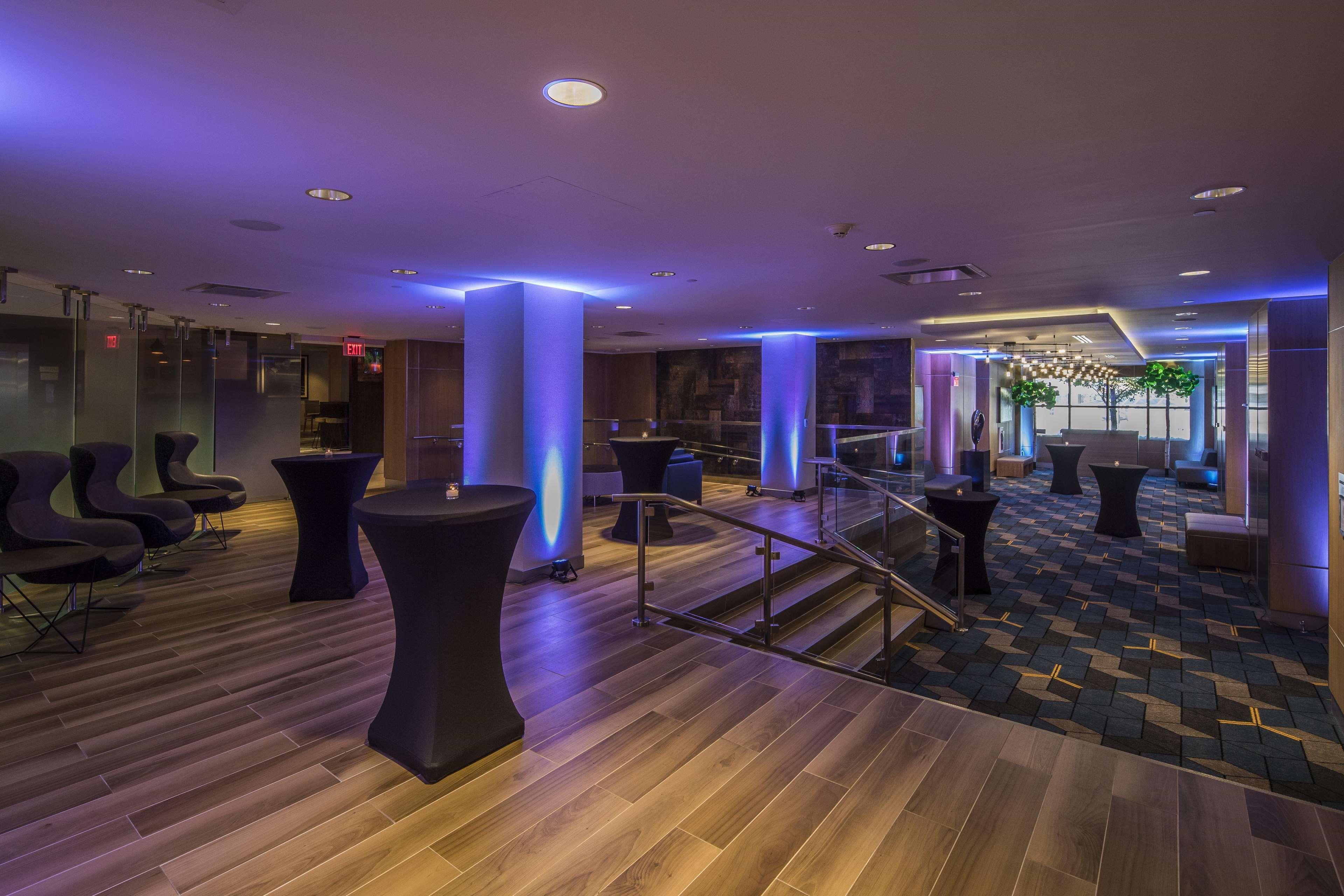 Doubletree By Hilton Hotel & Suites Pittsburgh Downtown Ngoại thất bức ảnh