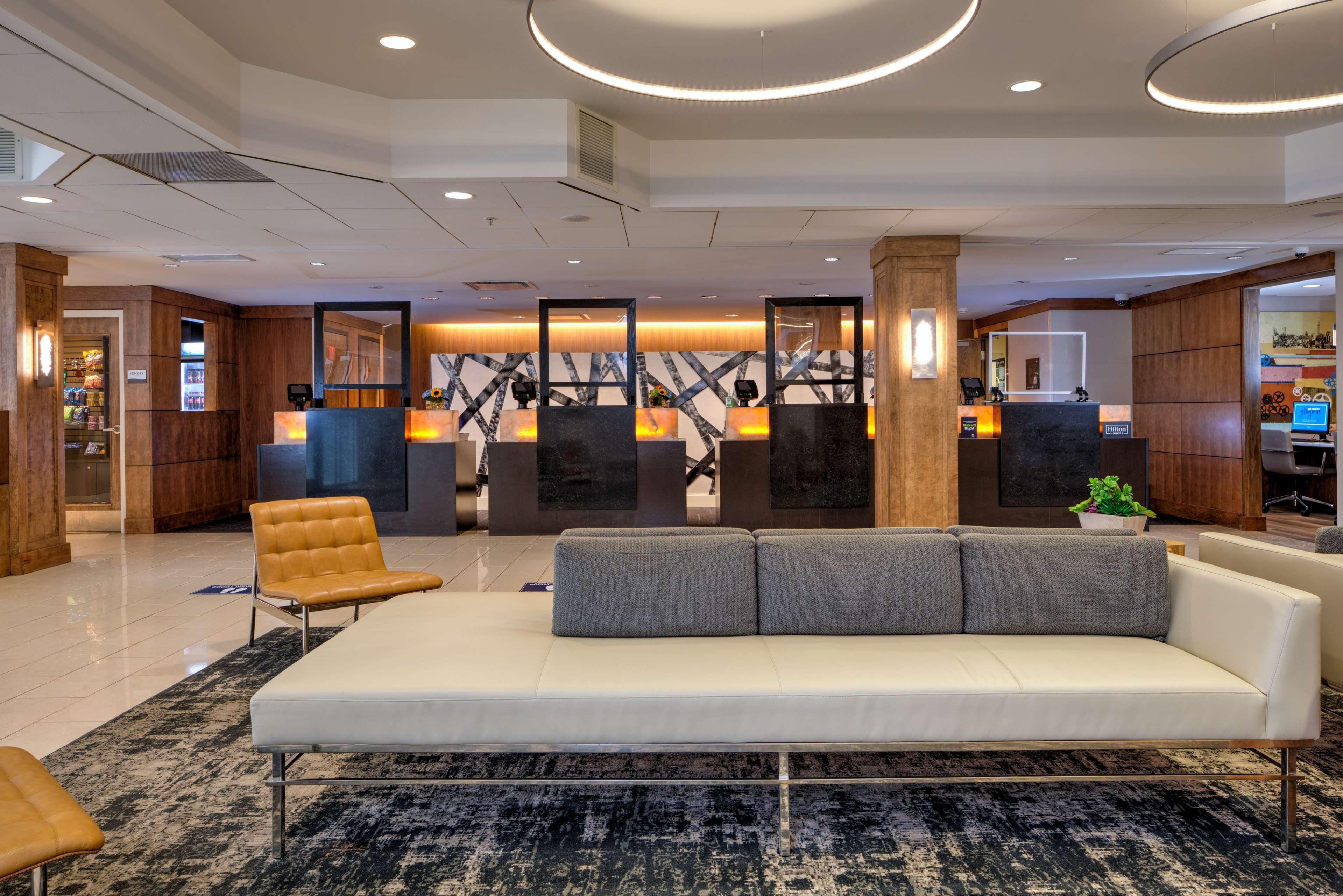 Doubletree By Hilton Hotel & Suites Pittsburgh Downtown Ngoại thất bức ảnh
