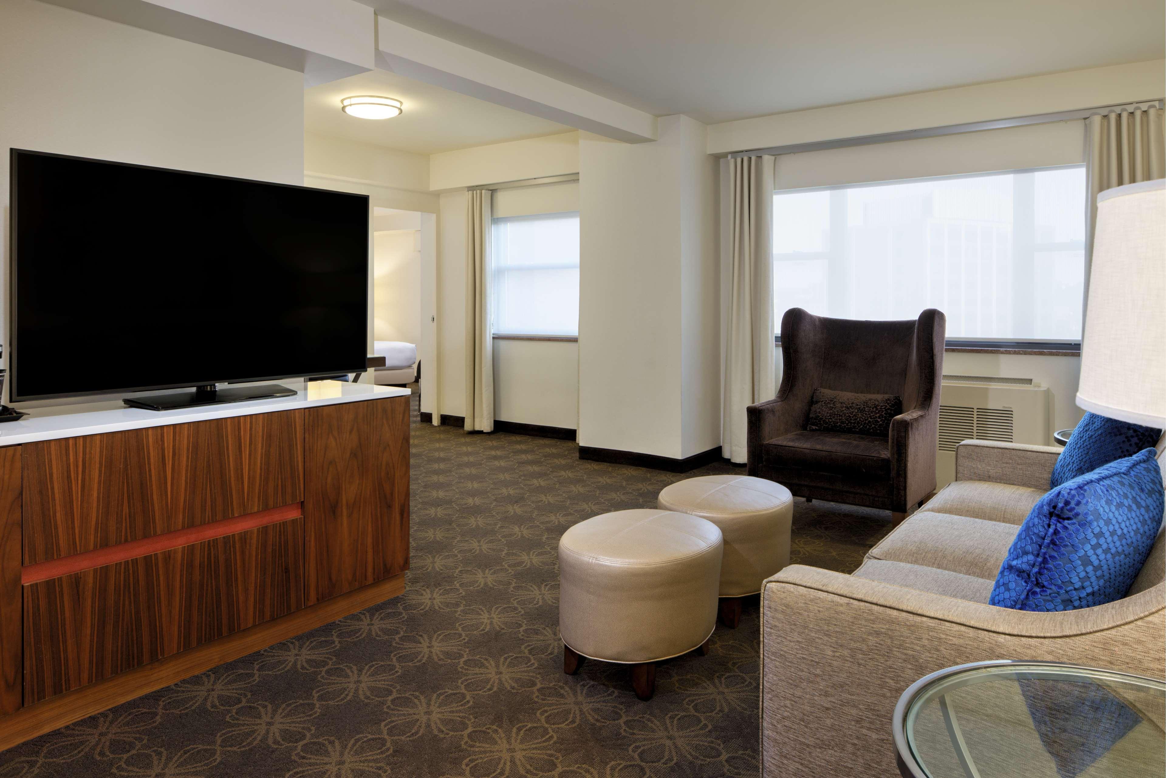 Doubletree By Hilton Hotel & Suites Pittsburgh Downtown Ngoại thất bức ảnh