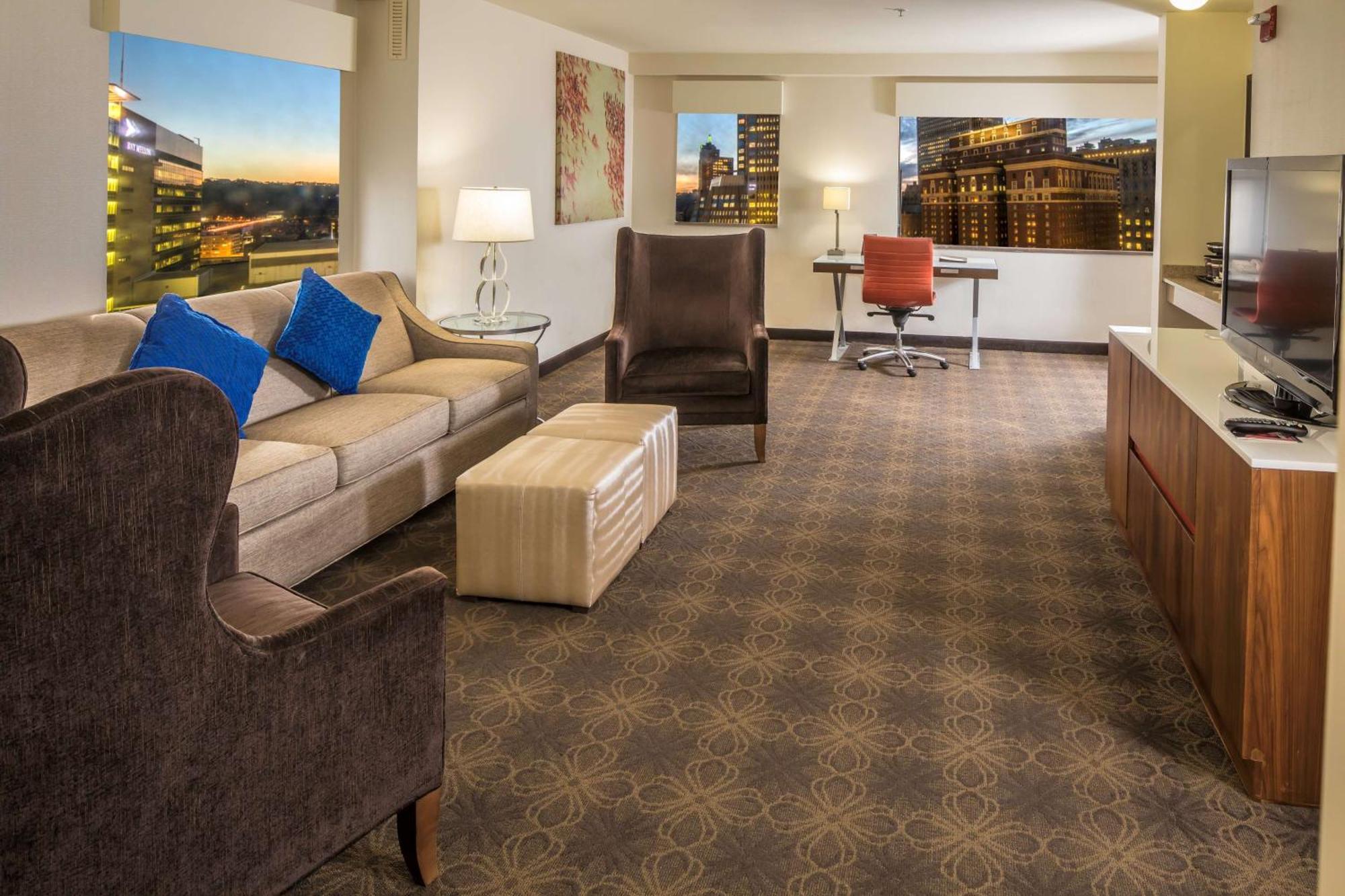 Doubletree By Hilton Hotel & Suites Pittsburgh Downtown Ngoại thất bức ảnh